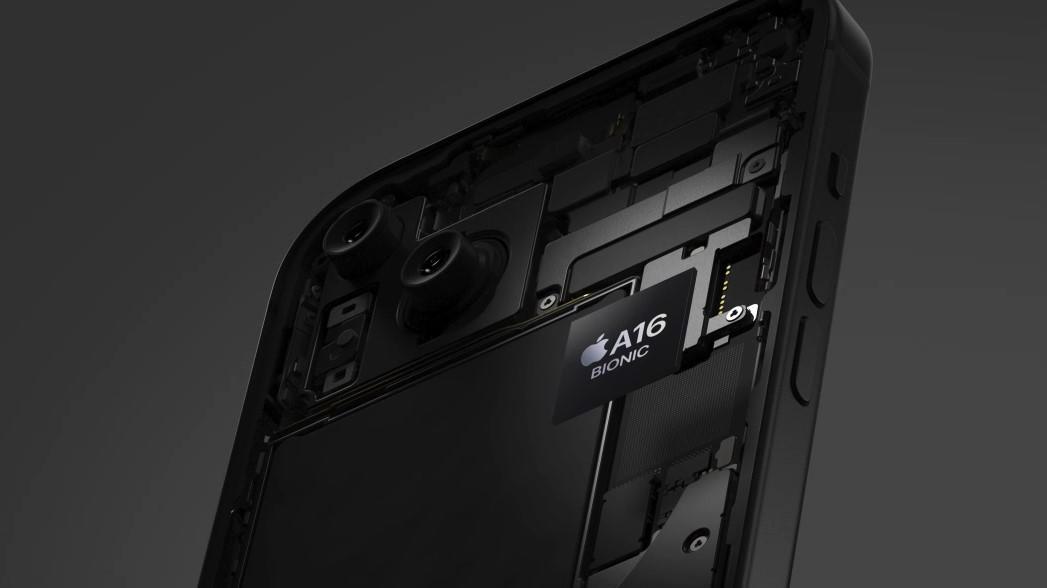 Apple iPhone 15