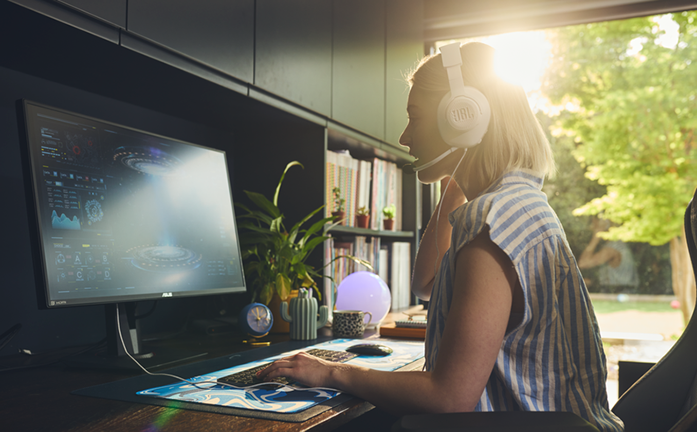 JBL Quantum 100M2 vezetékes gamer fejhallgató