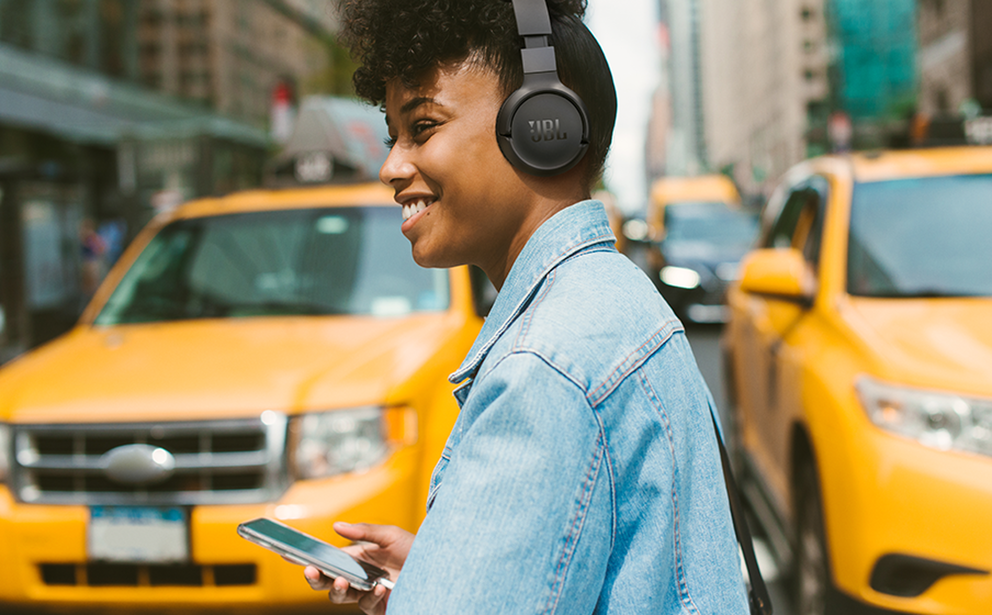 JBL 670NC
